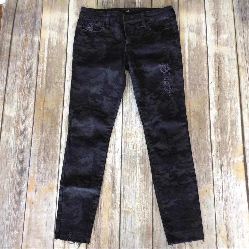 STS Blue Camo Jeans (Size 27)